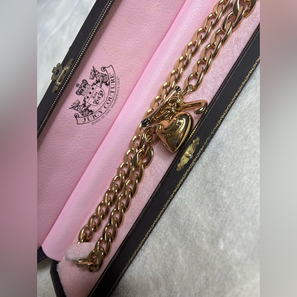 Y2K Juicy Couture Heart pendant necklace